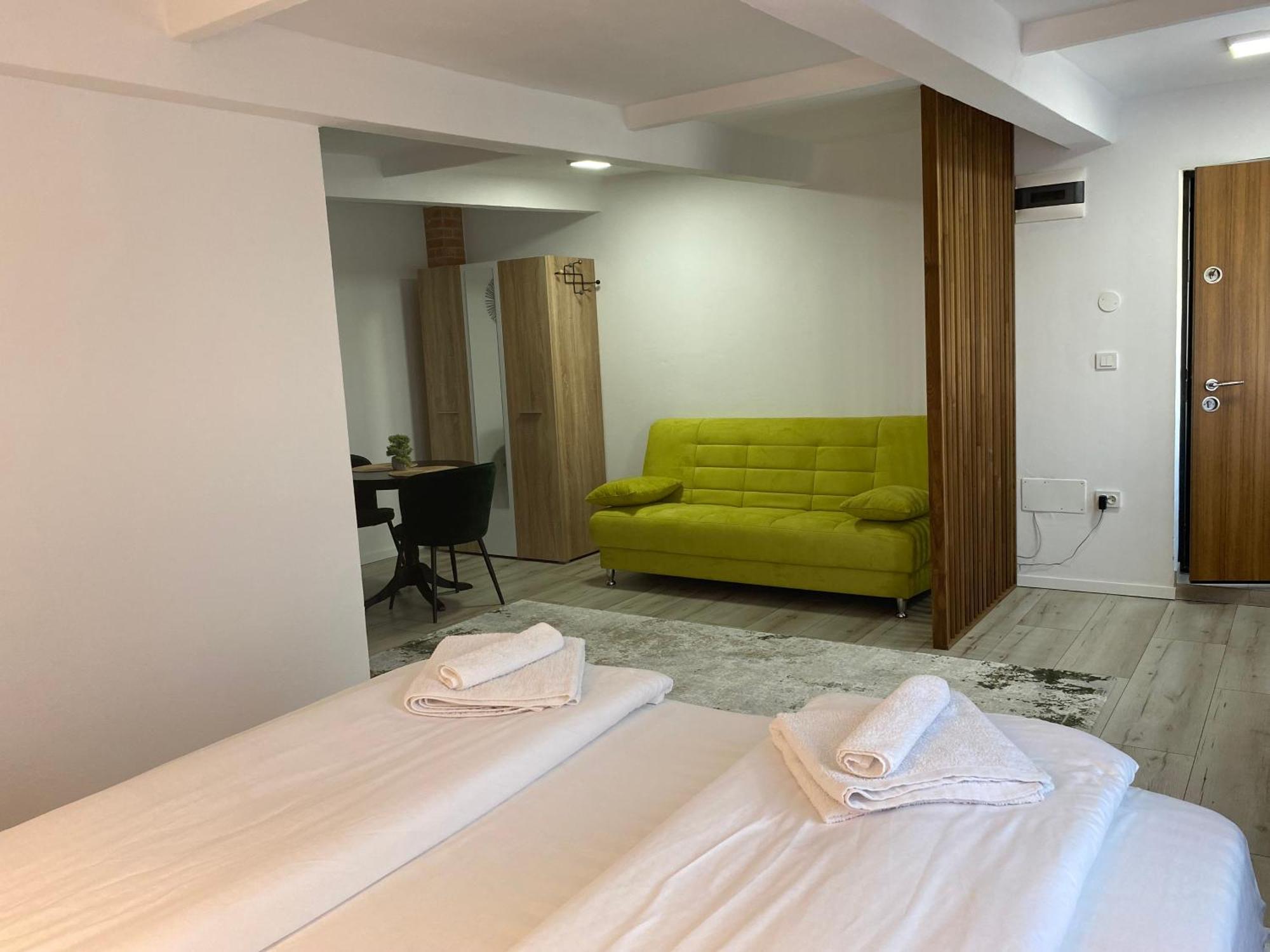 Wonderland Apartment Bistriţa Buitenkant foto