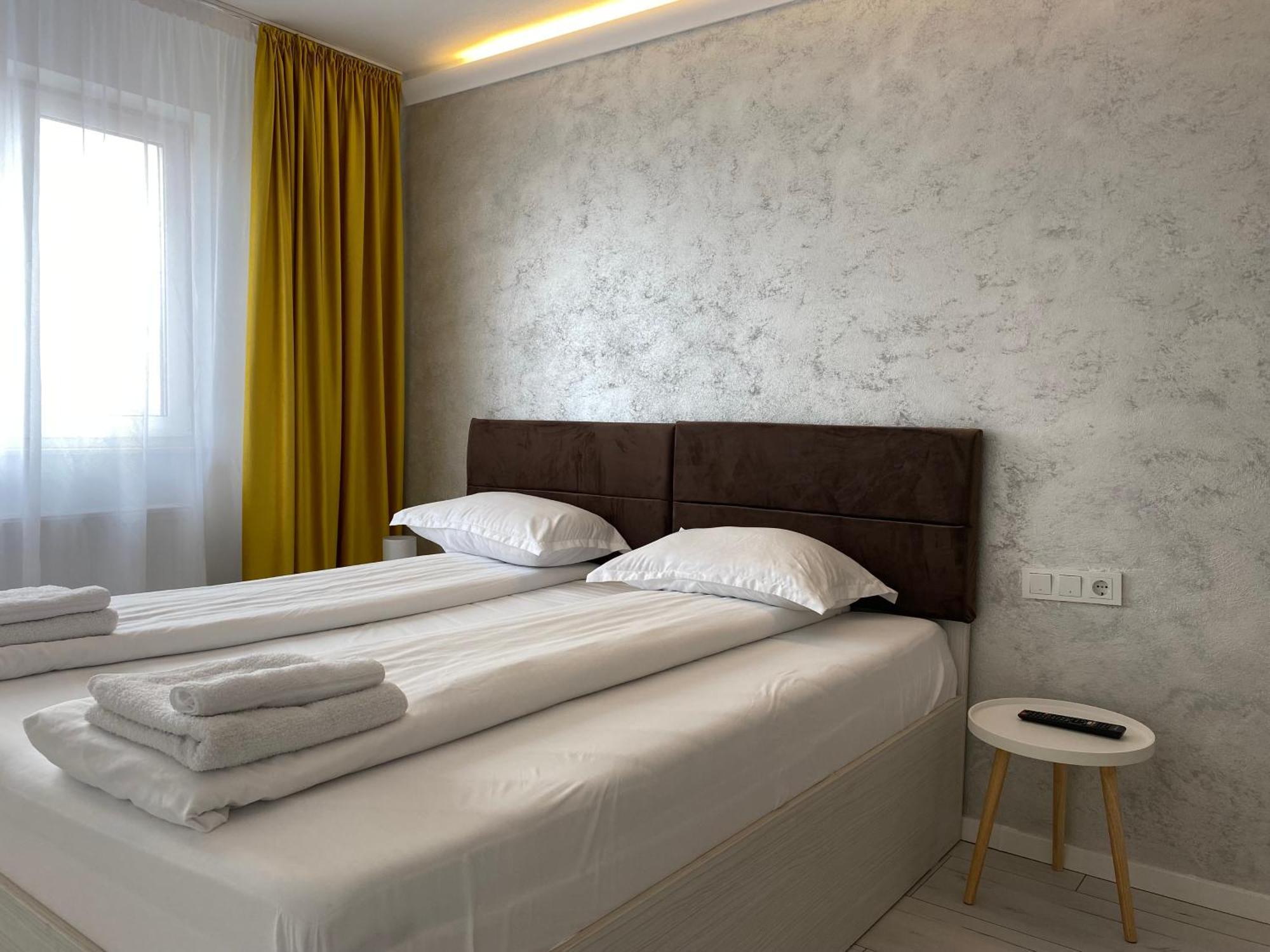 Wonderland Apartment Bistriţa Buitenkant foto