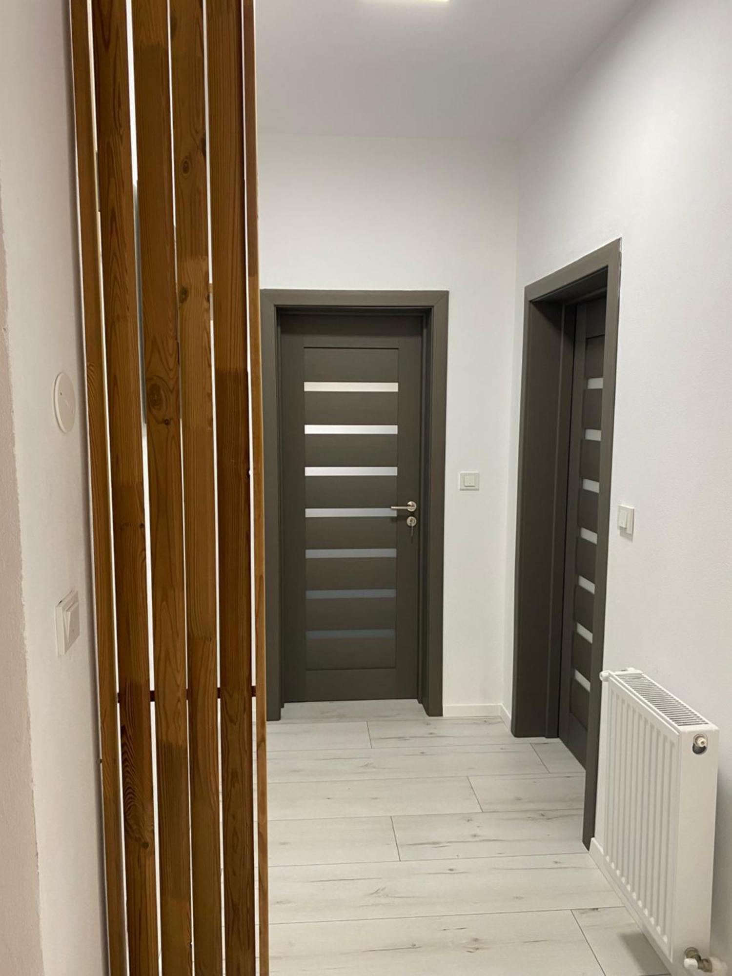 Wonderland Apartment Bistriţa Buitenkant foto